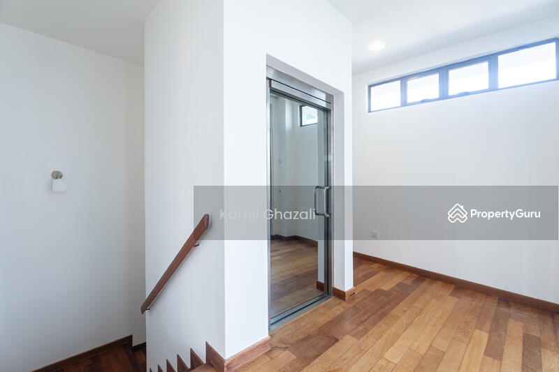 For Sale - 2.5 Storey Zero Lot Bungalow DANAU MUTIARA, Presint 16