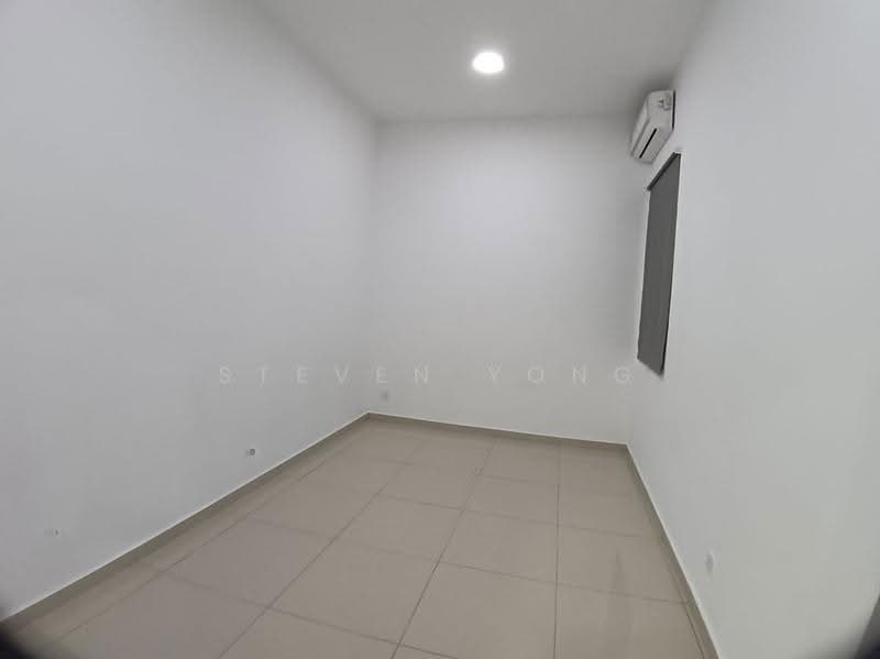 Condominium for Sale at Iris Residence - Steven Yong - Interior - PropertyGuru.com.my