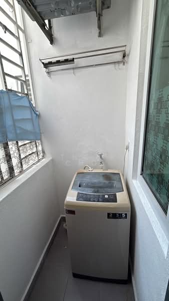 Servis Apartment untuk Disewa di Mesahill - Athena Cho - Balcony - PropertyGuru.com.my