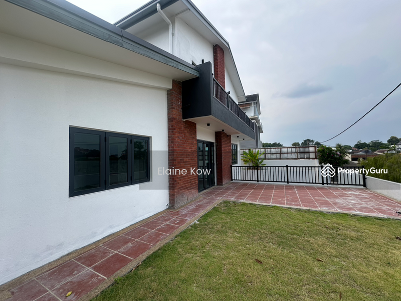 For Sale - Bungalow at SS1