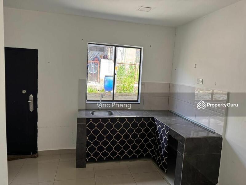 Untuk Disewa - 2-storey Terrace House at Taman Ayer Keroh Height
