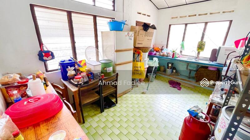 For Sale - Taman Salak Jaya