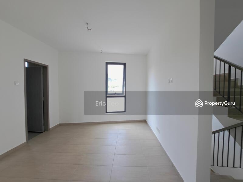 Untuk Dijual - 3-storey Terraced House at Taman Salak Selatan