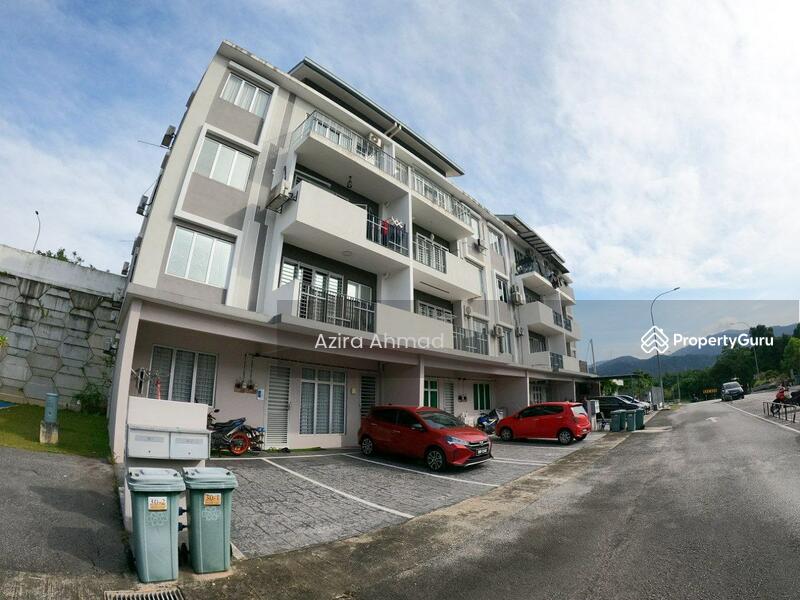 Untuk Dijual - Garden Villa Townhouse Taman Tasik Semenyih