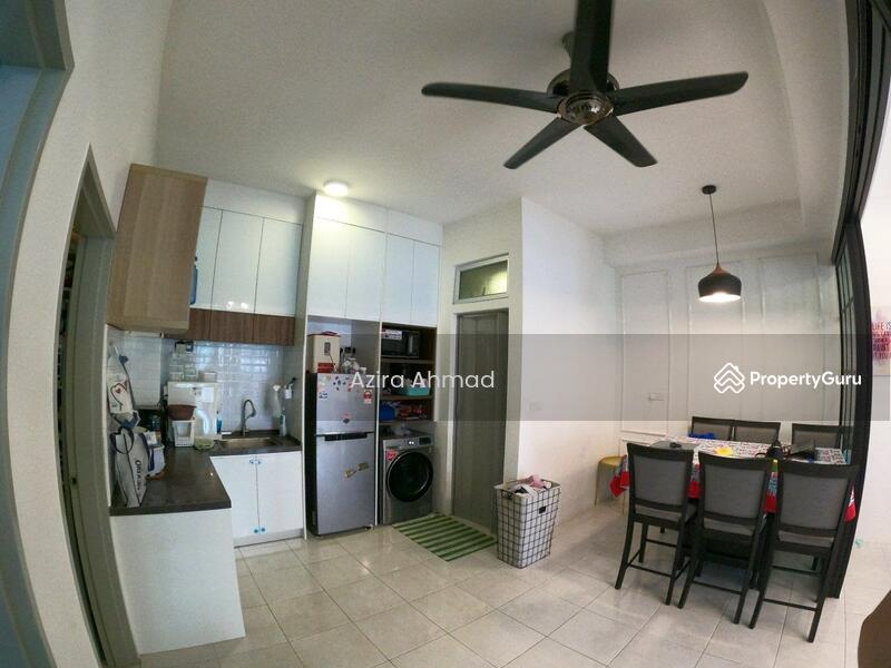 Untuk Dijual - Garden Villa Townhouse Taman Tasik Semenyih