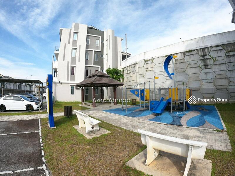 Untuk Dijual - Garden Villa Townhouse Taman Tasik Semenyih