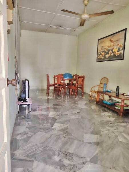 For Sale - Basic 1 Storey Terrace At Taman Sri Hijau Rawang For Sale
