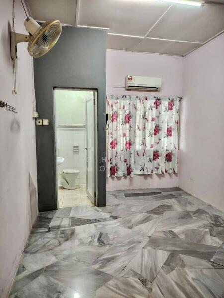 For Sale - Basic 1 Storey Terrace At Taman Sri Hijau Rawang For Sale