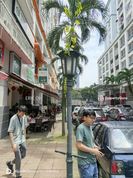 Untuk Dijual - Queen's Avenue