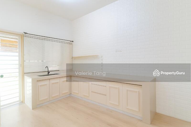 For Rent - Intermediate 2-Storey Link House