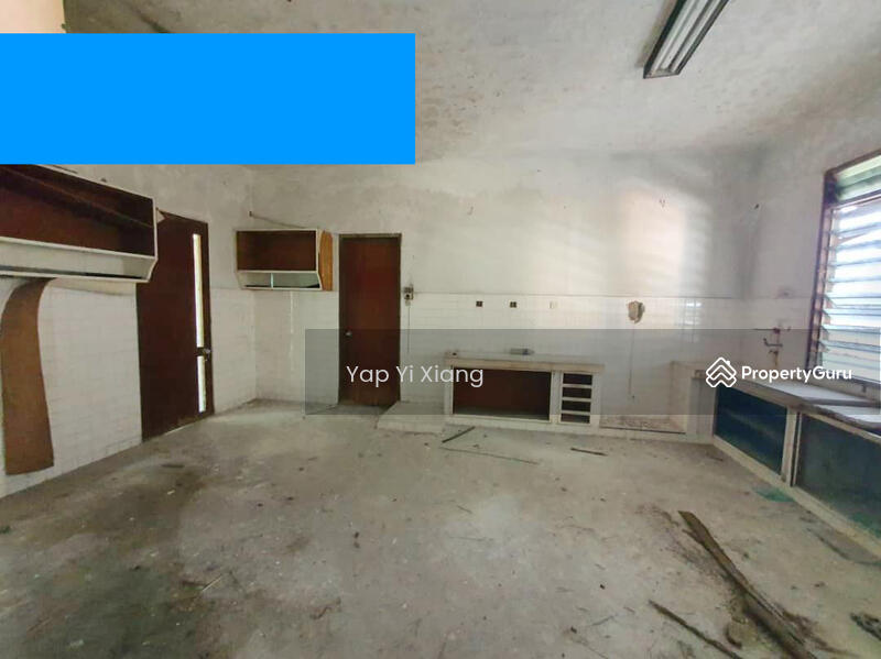 For Rent - COMMERCIAL BUNGALOW 15,000 SQFT BIG LAND WITH 20++ CARS PARKING FOR RENT