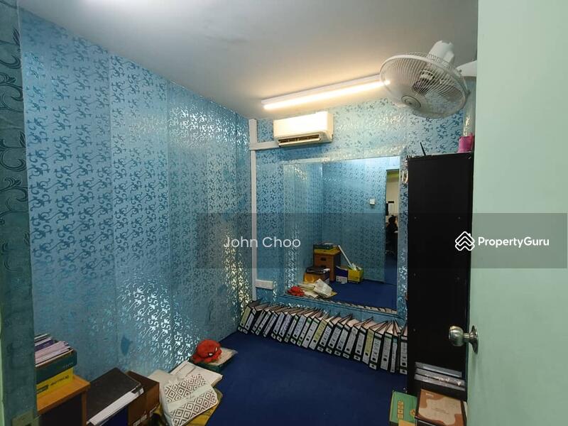 Untuk Dijual - Johor @ Taman Nusa Perintis 3 Storey Shoplot For Sale