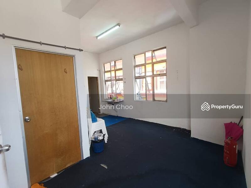 Untuk Dijual - Johor @ Taman Nusa Perintis 3 Storey Shoplot For Sale