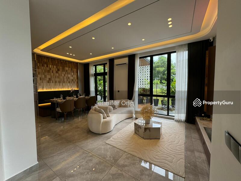 For Sale - The straits view garden