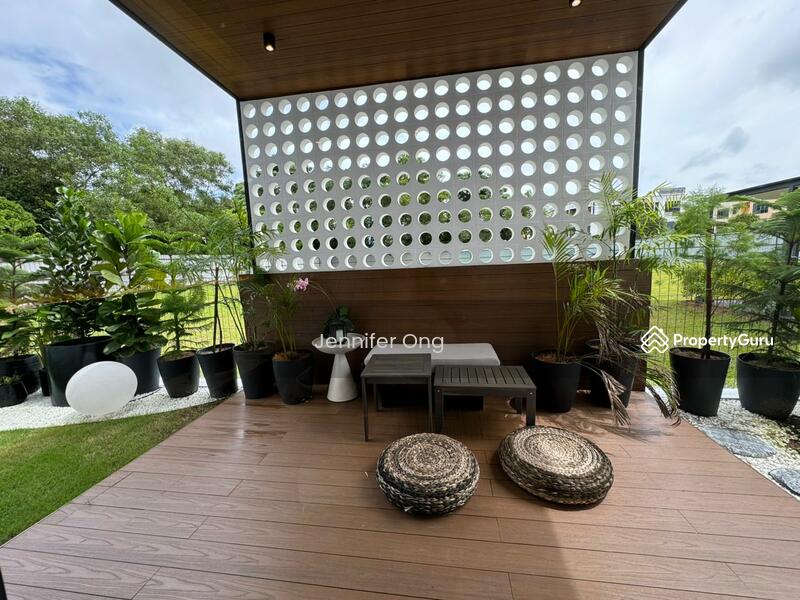 For Sale - The straits view garden