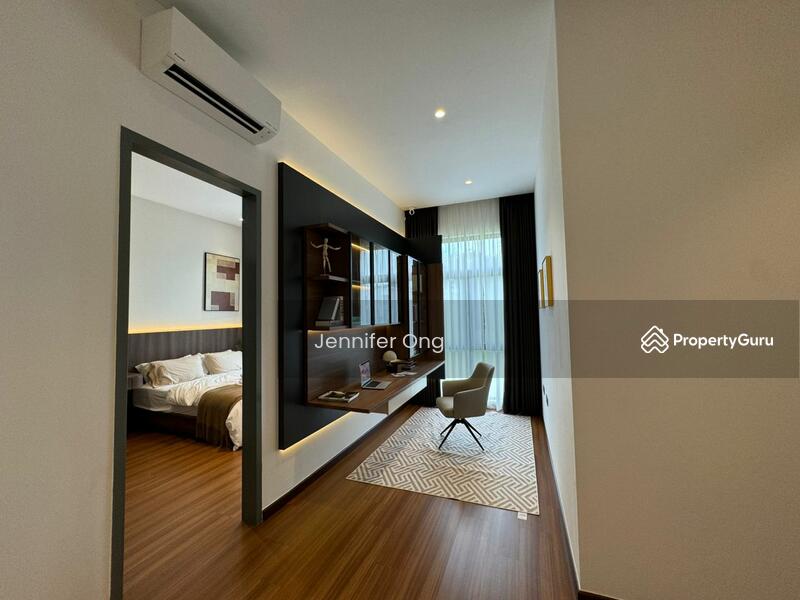 For Sale - The straits view garden