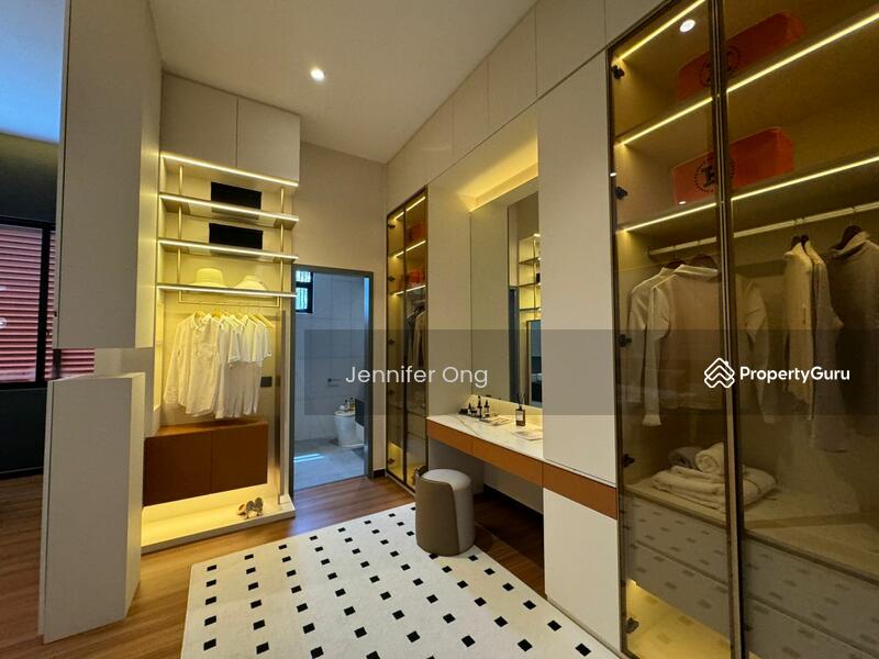 For Sale - The straits view garden