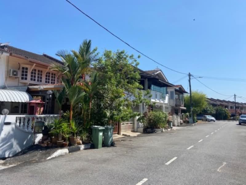 Rumah Teres 2 Tingkat untuk Dijual di Bukit Gedung (Bayan Baru) - Rex Tung - Exterior - PropertyGuru.com.my