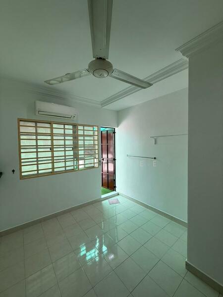 For Rent - 2 storey house taman seri cheras batu 9 selangor