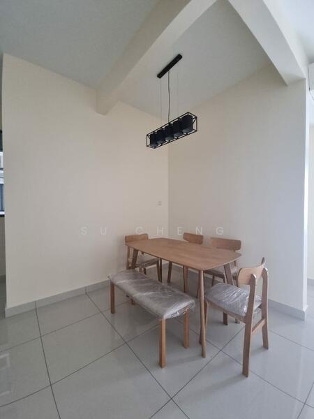 Untuk Disewa - Far East