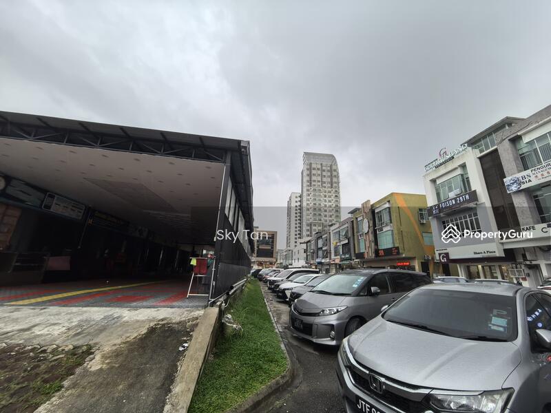 Untuk Disewa - Austin Height 8 Austin Height 3 Storey Shoplot Rent