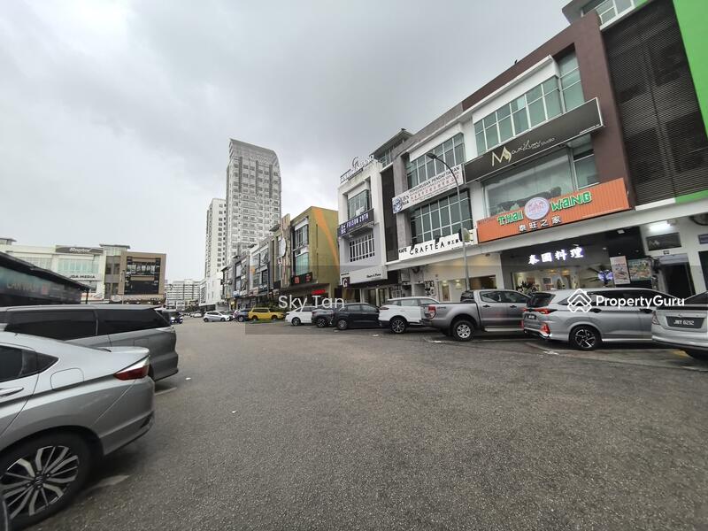 Untuk Disewa - Austin Height 8 Austin Height 3 Storey Shoplot Rent