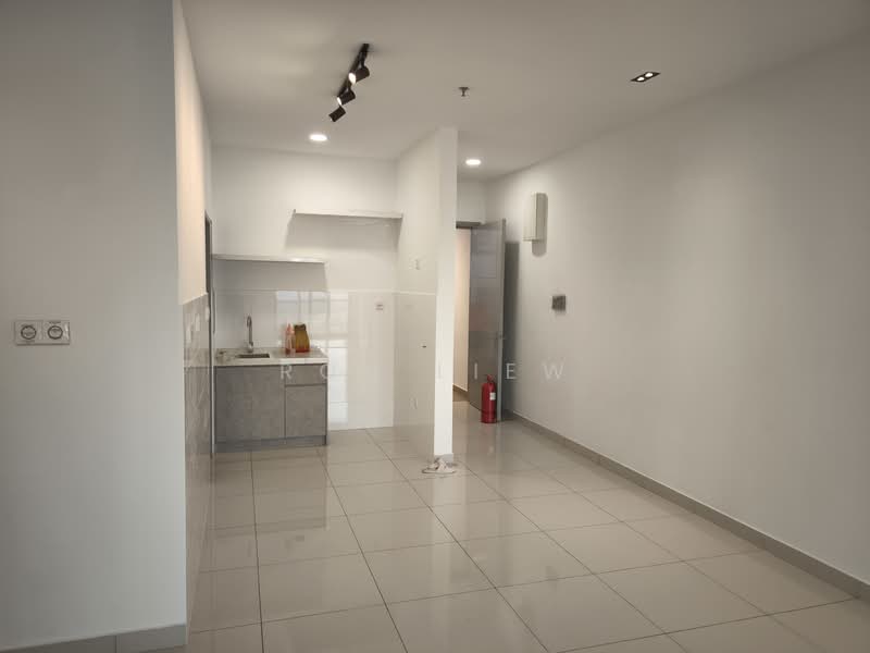 Servis Apartment untuk Dijual di Ten Kinrara - Ron Liew - Kitchen - PropertyGuru.com.my