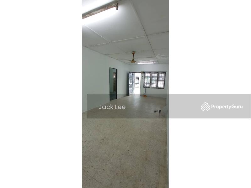 Untuk Dijual - Pasir Gudang Jalan Mawar