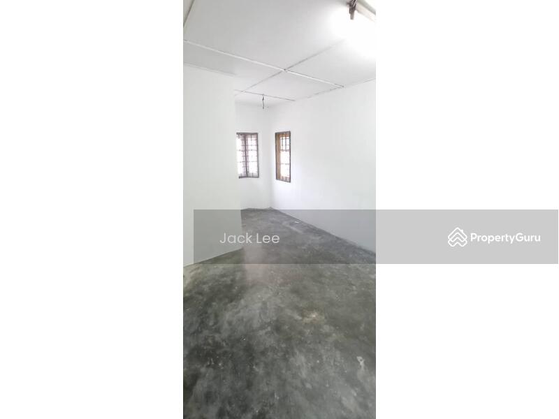 Untuk Dijual - Pasir Gudang Jalan Mawar