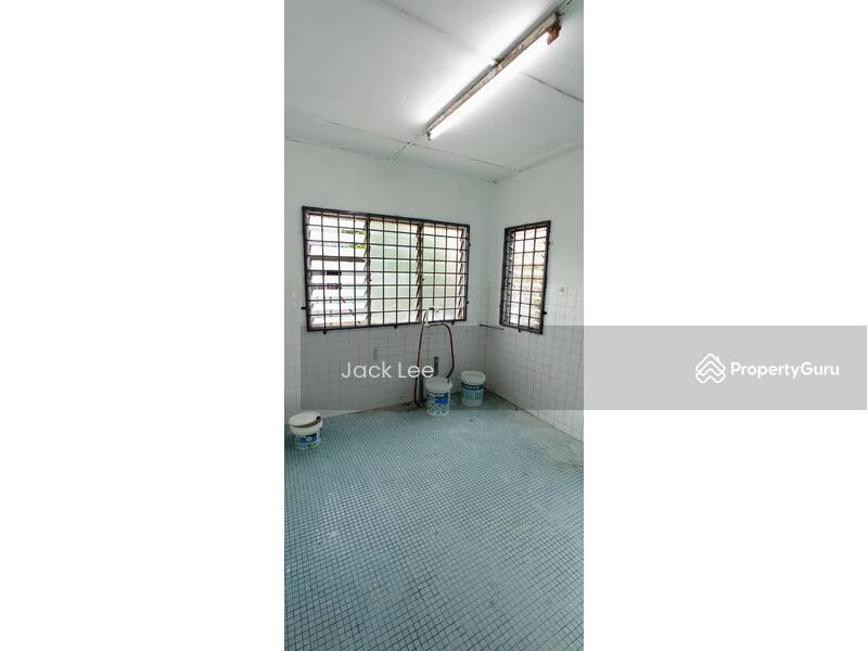 Untuk Dijual - Pasir Gudang Jalan Mawar