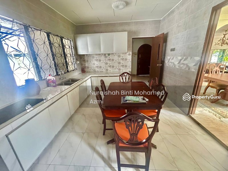 Untuk Disewa - Bungalow at Seksyen 12