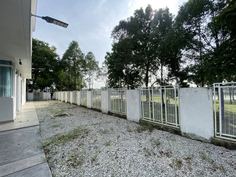 Rumah Teres 3 Tingkat untuk Dijual di Bukit Jelutong (Shah Alam) - Hadura Hashim - PropertyGuru.com.my
