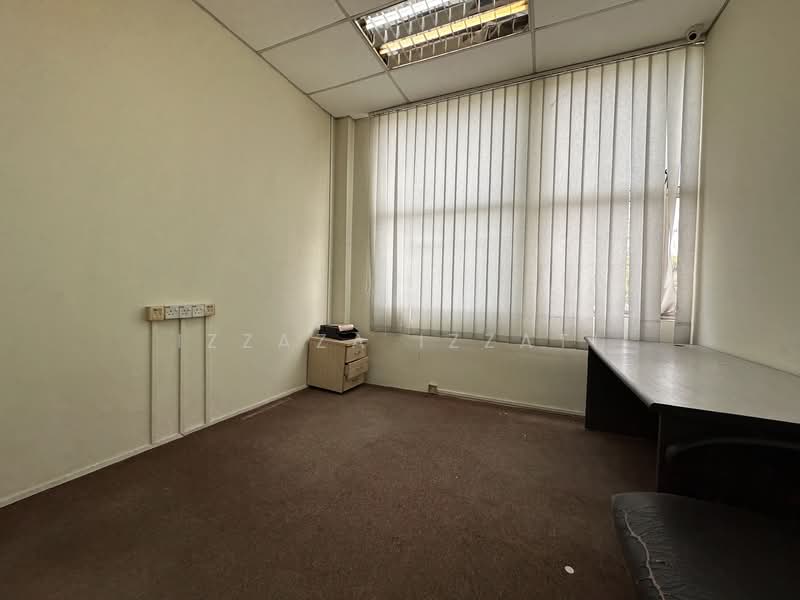 Retail Space for Rent in Taman Sri Endah (Sri Petaling) - Izzaza Izzati - Interior - PropertyGuru.com.my