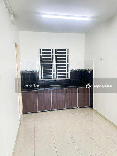 For Rent - Central Garden