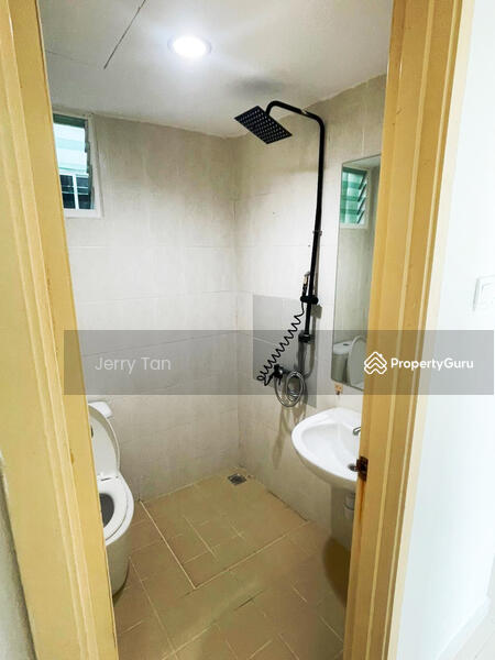 For Rent - Central Garden