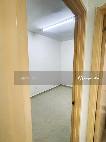 For Rent - Central Garden