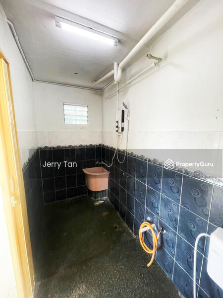 For Rent - Central Garden