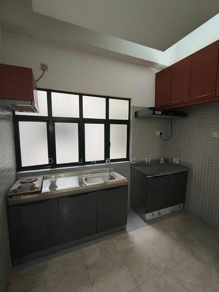 Untuk Dijual - 10 Semantan Suites