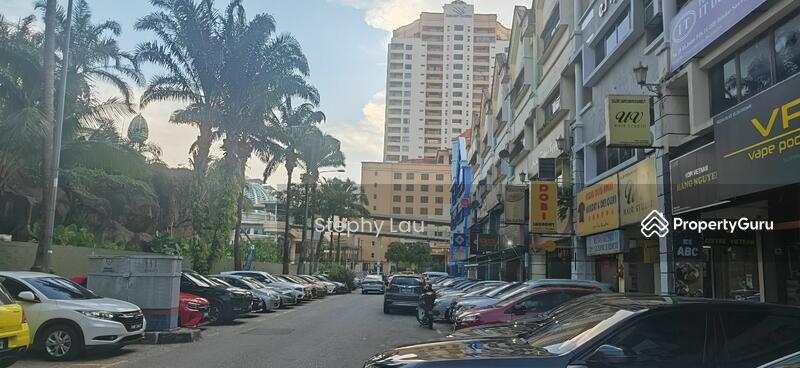 For Rent - Shop / Office at Pjs 11