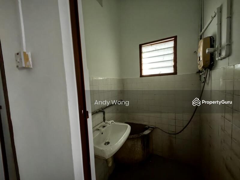 For Sale - Jalan Damai Indah, Taman Damai Indah, Kajang FREEHOLD Terraced House