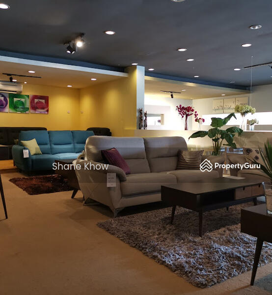 For Rent - Bandar Utama Petaling Jaya MAIN ROAD GROUND FIRST Floor 2 Storey Detached Showroom Sungai Kayu Ara