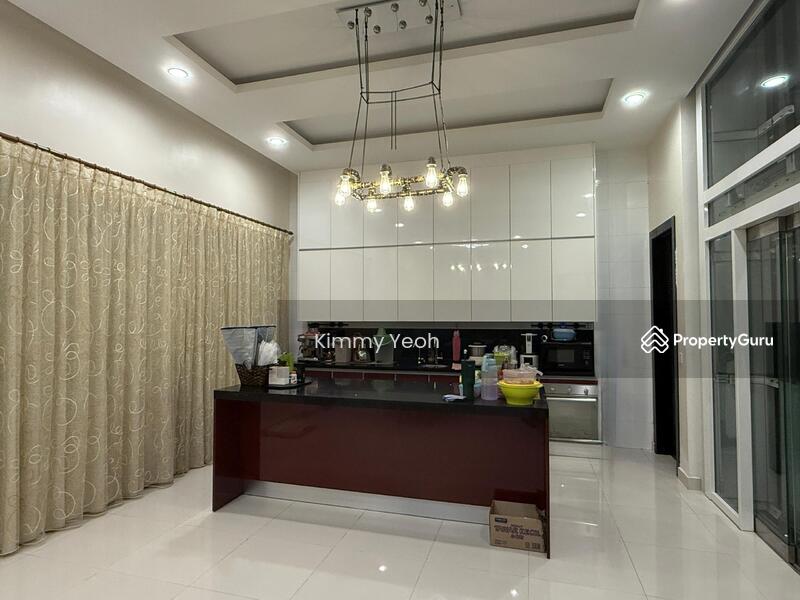 Duta Villa untuk Untuk Dijual - RM 3,880,000, Mac 2026 - Dry kitchen cabinets with island table  - PropertyGuru.com.my