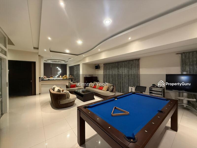 Duta Villa untuk Untuk Dijual - RM 3,880,000, Mac 2026 - Ground floor living hall with lift  - PropertyGuru.com.my