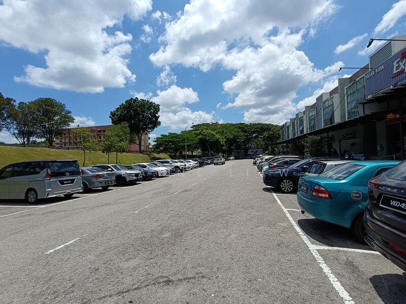 For Sale - Jalan Cengkerik Pusat Perdagangan Kempas