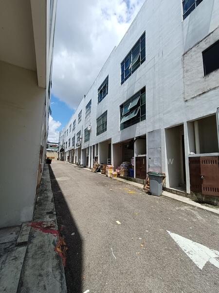 For Sale - Jalan Cengkerik Pusat Perdagangan Kempas