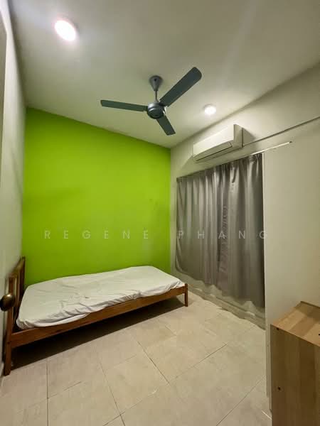 Kondominium untuk Dijual di Pelangi Utama - Regene Phang - Bedroom - PropertyGuru.com.my