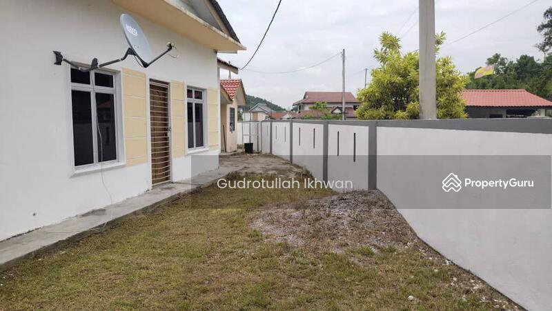 For Rent - Banglo Untuk Disewa - Desa Putra Sg. Merab