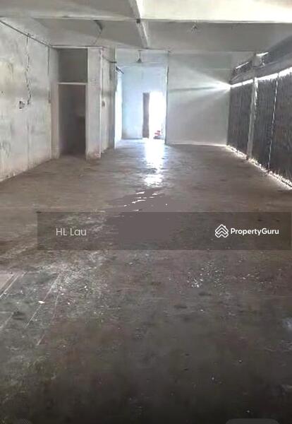 For Rent - Ground Floor Shop 20' x 80' @ Taman Bukit Kuchai along Jalan Puchong