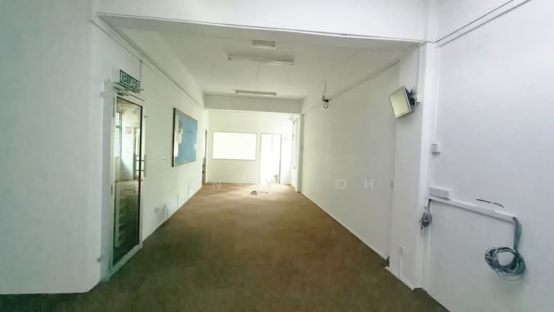 Office for Rent in Bandar Puteri Puchong (Puchong) - Kenny Koh - Corridor - PropertyGuru.com.my