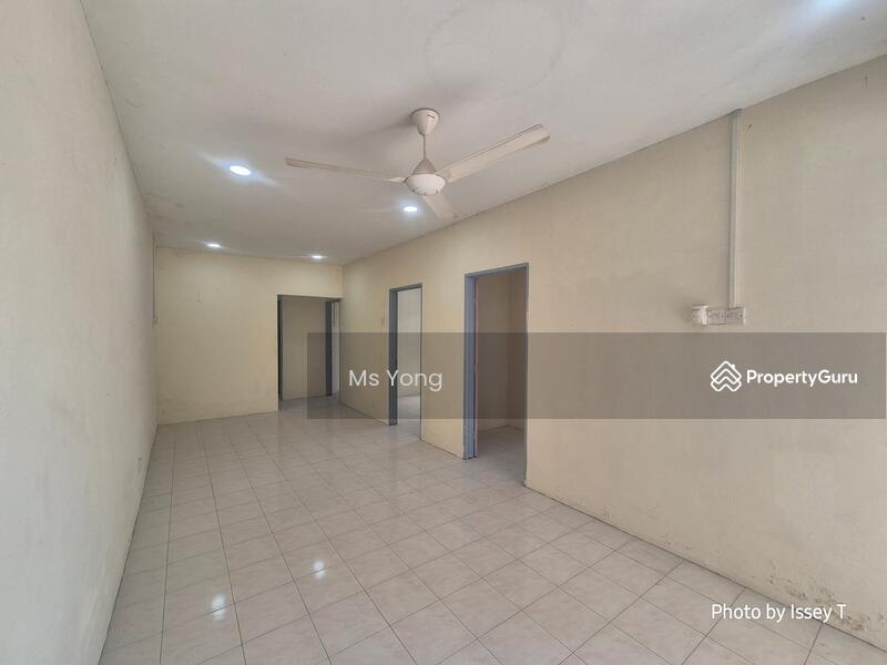 Untuk Disewa - Batu Gajah Single Storey Semi Detached House For Rent Perak